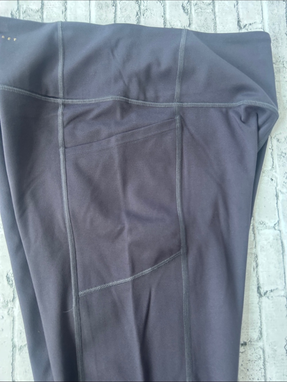 Victoria's Secret Women's Leggings (5) - Black, Gray, Pink, Purple - Picture 5 of 15